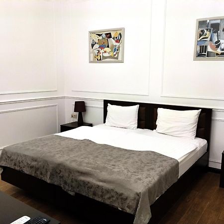 Boutique Living Hotel Erévan Extérieur photo