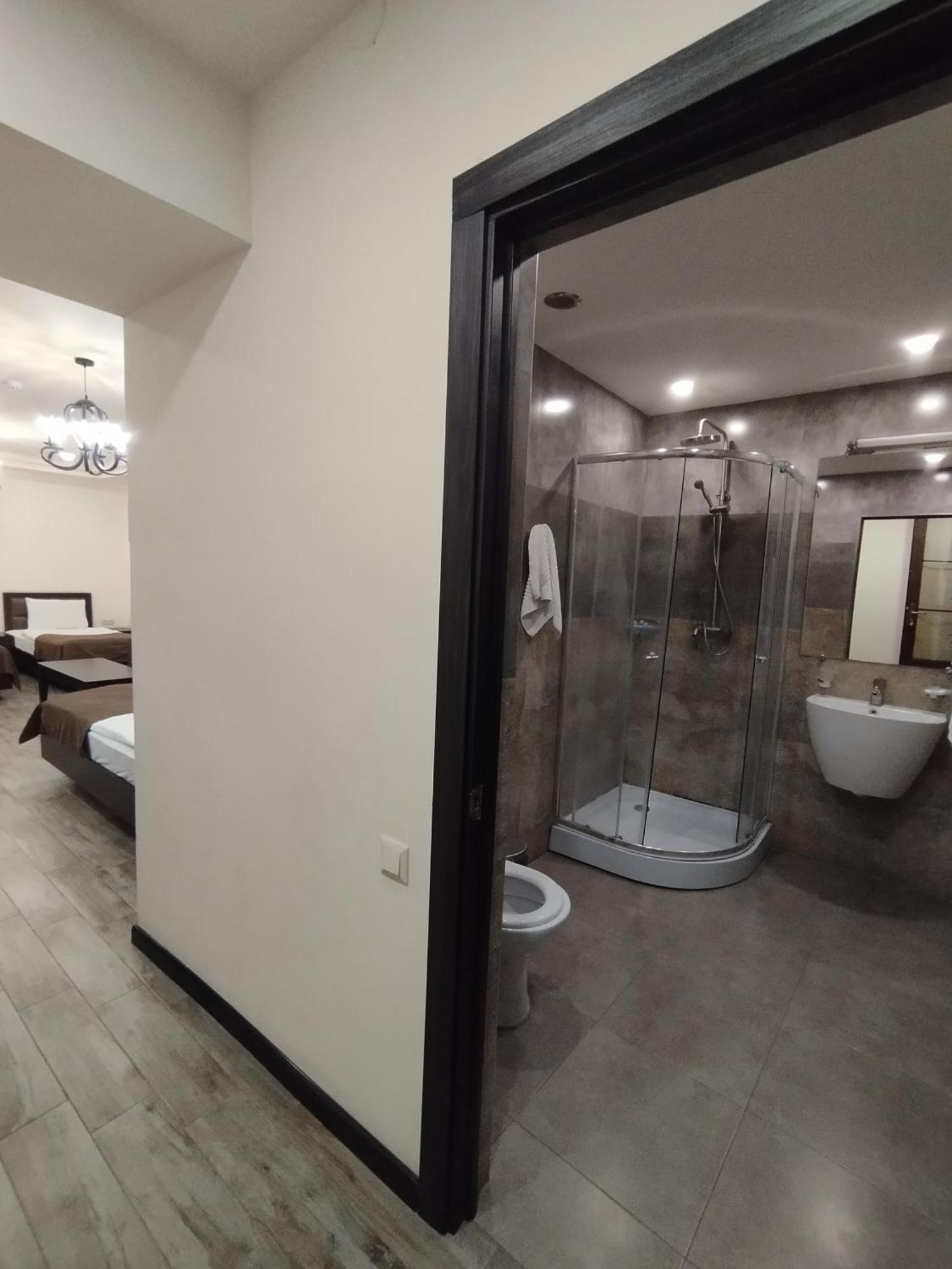 Boutique Living Hotel Erévan Extérieur photo