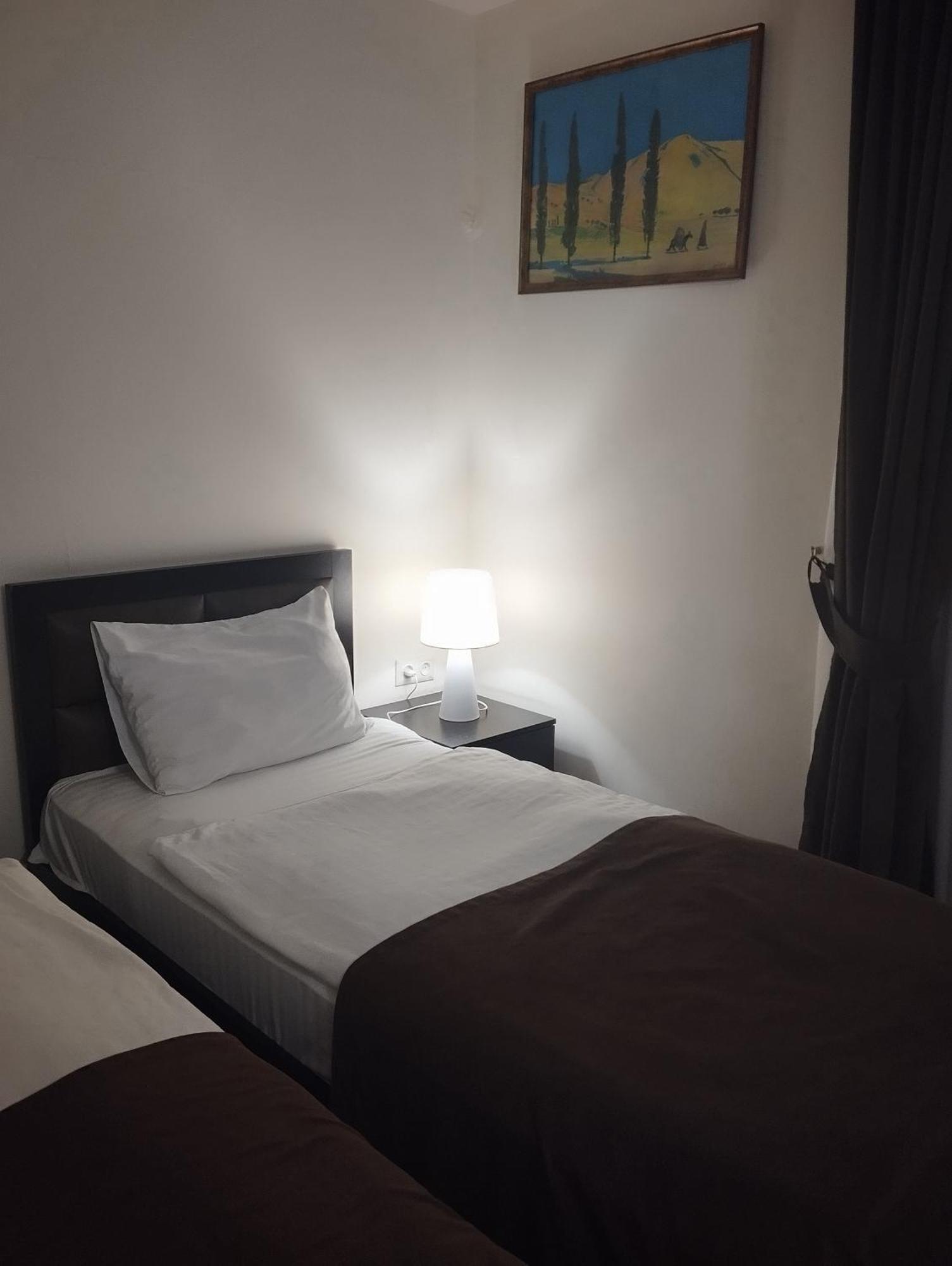 Boutique Living Hotel Erévan Extérieur photo