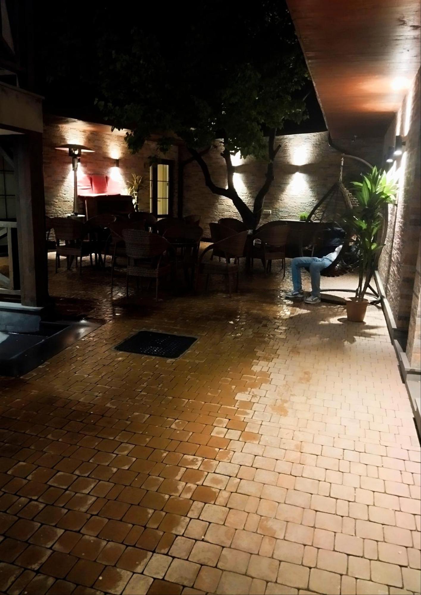 Boutique Living Hotel Erévan Extérieur photo