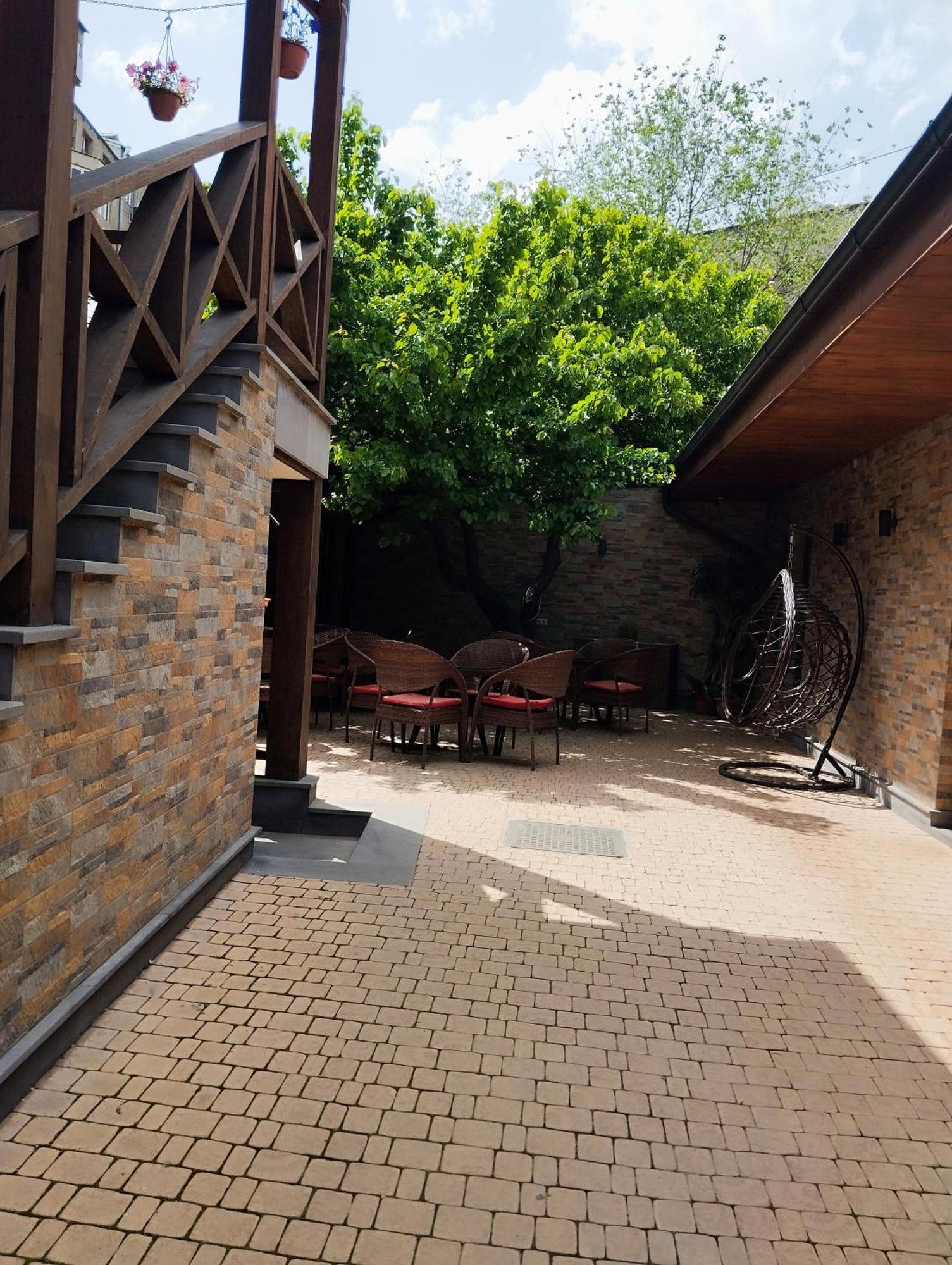 Boutique Living Hotel Erévan Extérieur photo